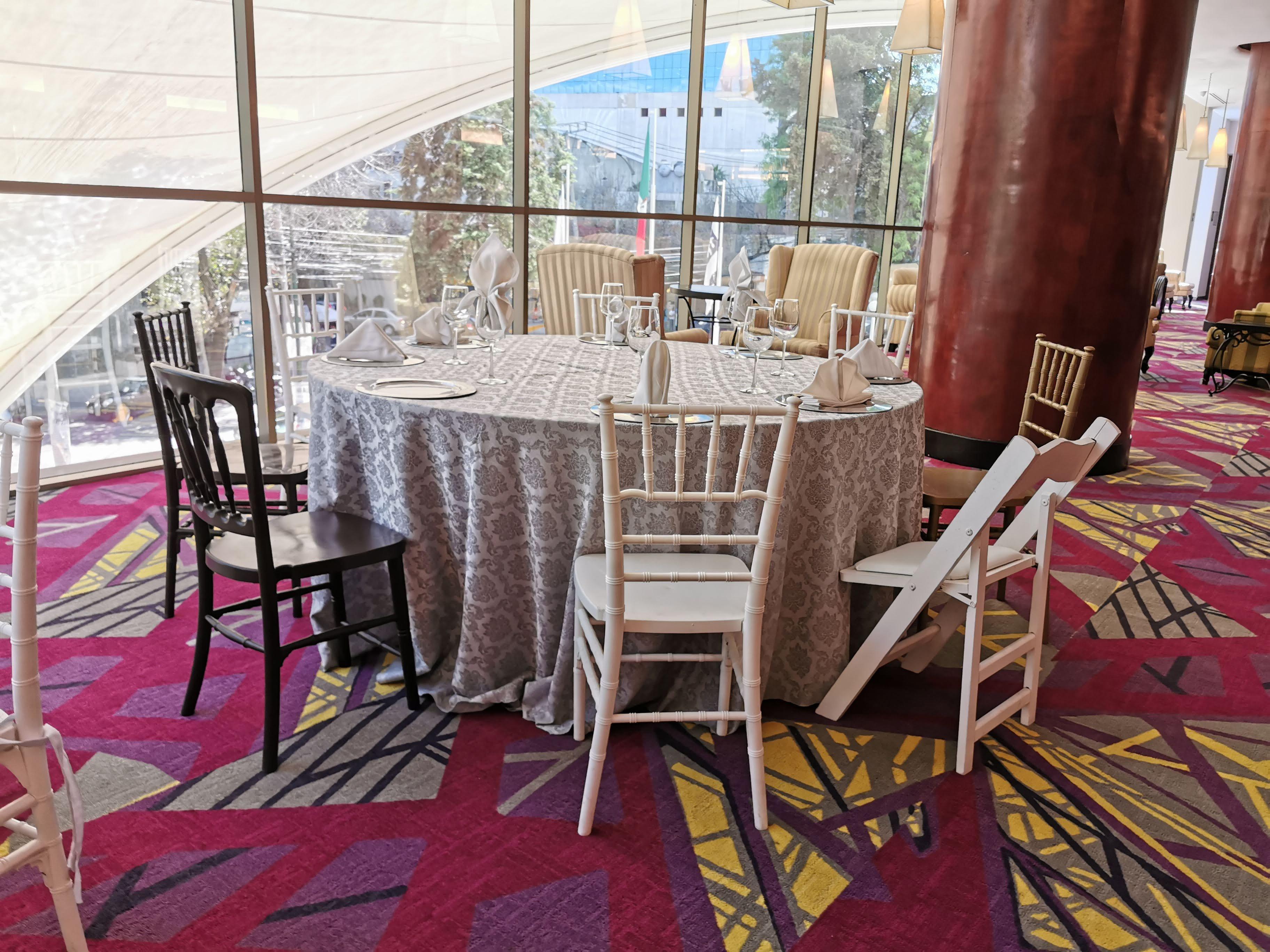 Belair Unique Mexico City Wtc, Trademark By Wyndham Exterior photo Chivari chairs